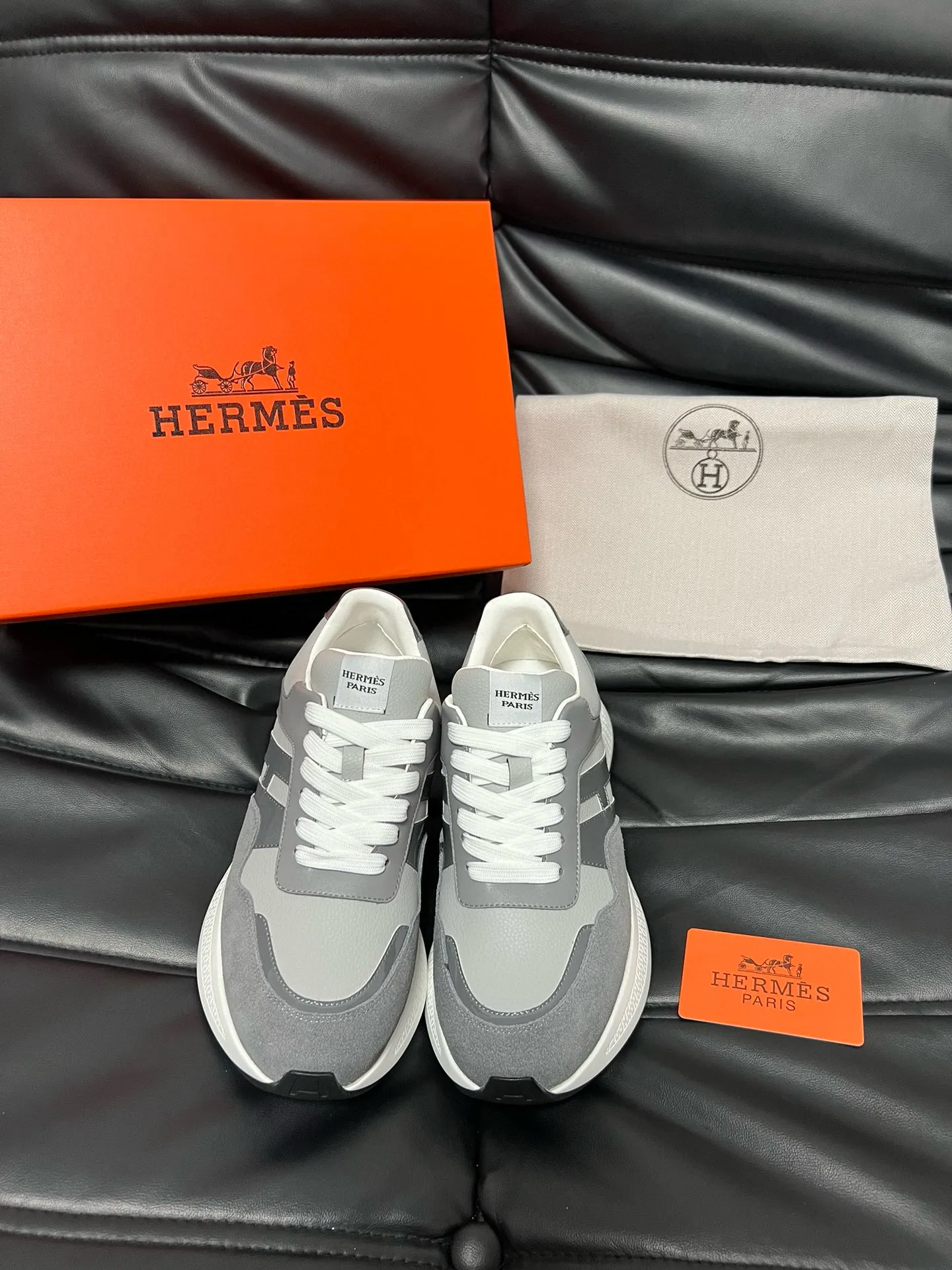 [HERMES] Hermès men's shoes 💰540💰 - High-end quality original order - Upper: 🔝 tumbled calfskin, suede calfskin, shoe body sewn with H pattern - Inner: water-dyed cowhide - Outsole: ultra-light T men's shoes 💰U foam rubber; two-color molded outsole - Super high quality control, fine workmanship: highlighted (high-end, luxury, grade) -Size : 39-44 (38, 45 can be customized)